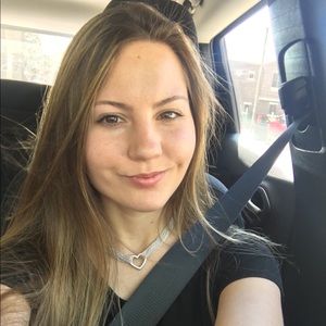 Meet your Posher, Alyssa